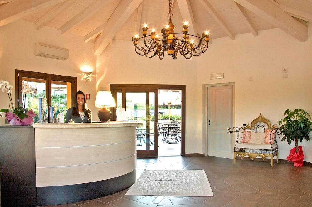 Holiday Residence Punta Falcone 1