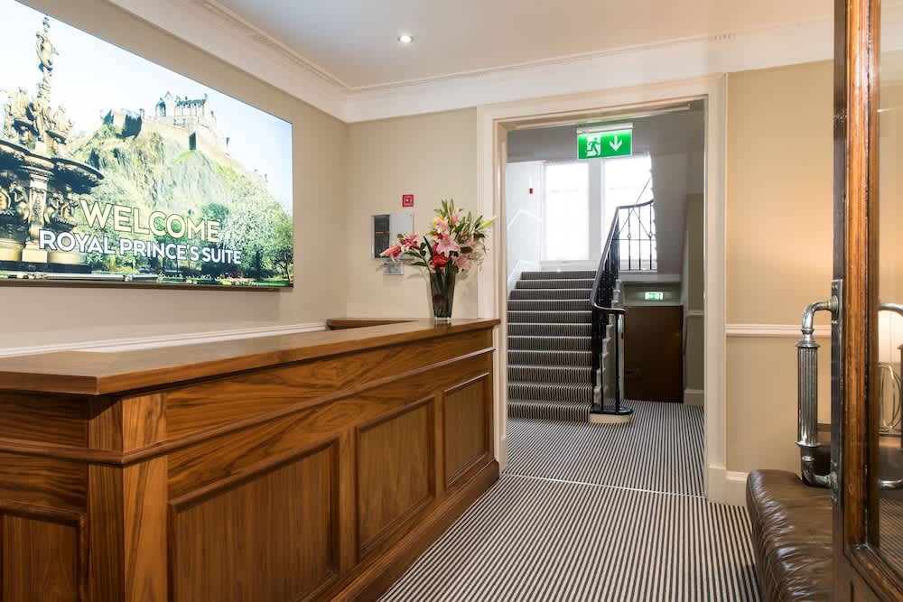 Royal Princes Suites 2