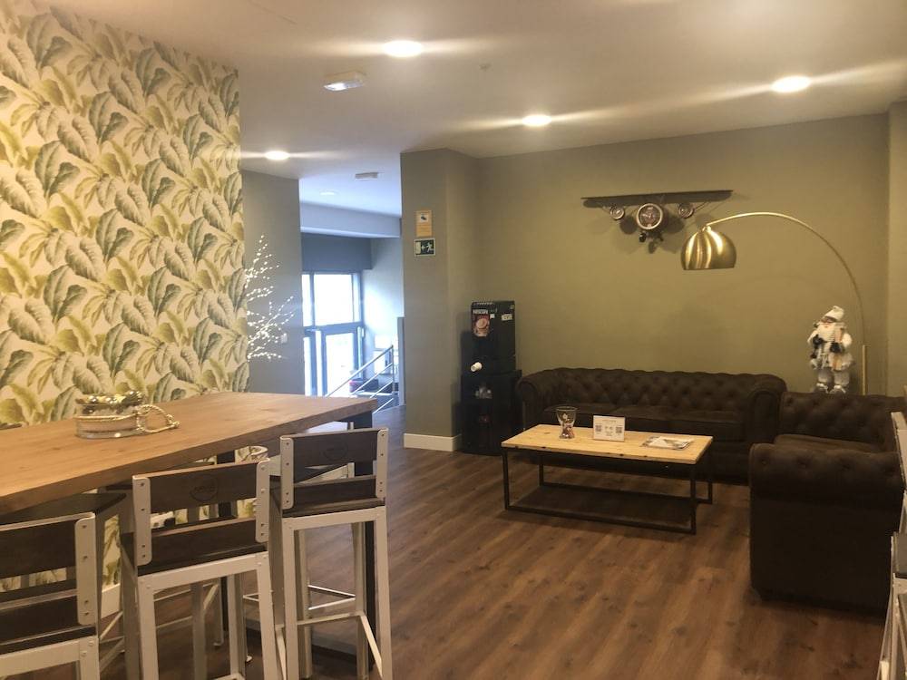 Hotel Radha 2