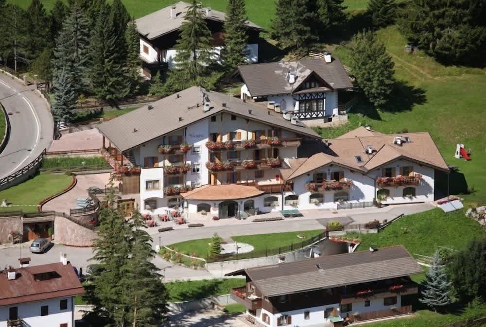 Alpine Touring Hotel-petfriendly 1