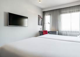Ilunion Suites Madrid 3