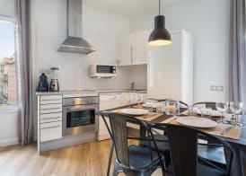 Amister Apartments 5