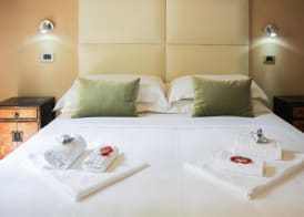 Navona First Rooms 2