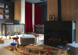 MOB HOTEL Paris Les Puces 4