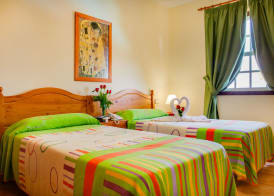 Apartamentos Oasis San Antonio 4