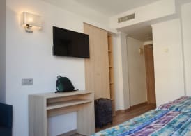 Hotel Tropic 5