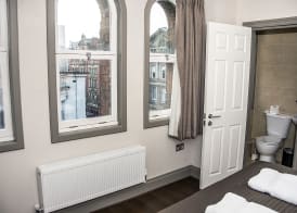 Base Serviced Apartments - Sir Thomas Street 5