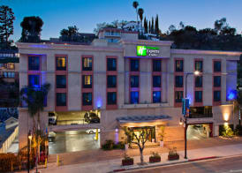 Holiday Inn Express & Suites HOLLYWOOD WALK OF FAME by IHG 3