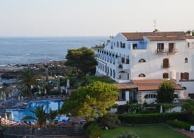 Arathena Rocks Hotel 3