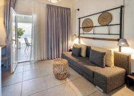 Smy Santorini Suites & Villas 5