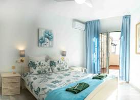 Lovely 2-bed Calahonda Apartment sea & Golf Views 4
