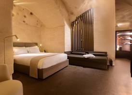 Le Malve Cave Retreat 2