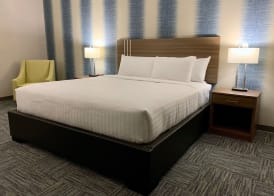 Meridian Inn & Suites Regina Airport 3