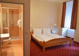 Hotel Pension Walzerstadt 5
