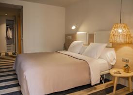 room Select Bilbao 2