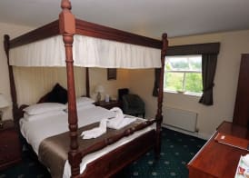 The Rusland Pool Hotel 4
