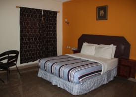 Zambezi Inn Airport Hotel 5
