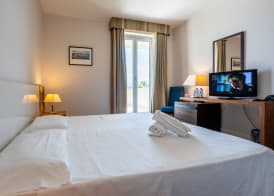Capo Peloro Resort - Adults Only 5