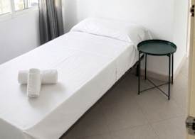 Malvarrosa Beach Rooms 5