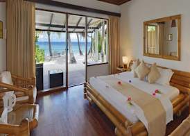Angaga Island Resort and Spa 5
