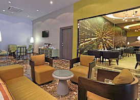 Hampton By Hilton Panama 3