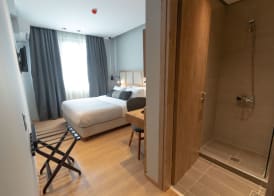 Grand Port Suites 4