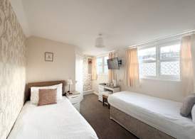 The Raincliffe Hotel 5