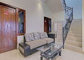 OYO Life 92935 Ayu Kost Eksklusif 2
