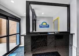 Days Inn by Wyndham New York Chinatown 3