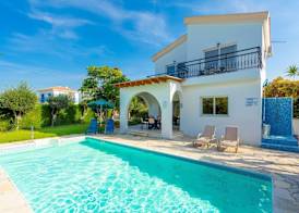 Sun Beach Villa Tria Large Private Pool Walk to Beach A C Wifi Car Not Required - 2282 5