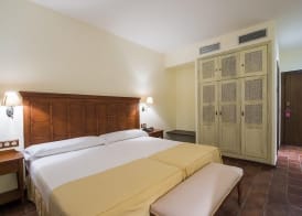Hospedium Hotel Cortijo Santa Cruz 5
