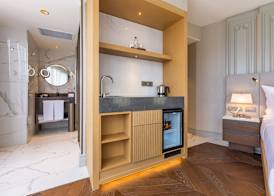 Stayso The House Hotel 4