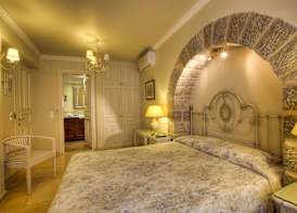 Angelica Traditional Boutique Hotel 3