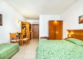 Nereides Hotel 5