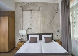 Hotel Golden Crown 5