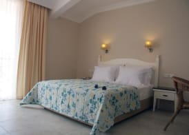 The Blue Lagoon Deluxe Hotel 5