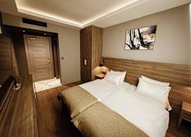 Viola Hotel Budva 4