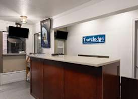 Travelodge by Wyndham Everett City Center 2