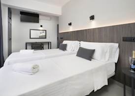 Hotel Base - Adults Only 3