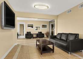 Super 8 by Wyndham Fort Worth TX 3