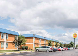 Super 8 by Wyndham Columbus 3