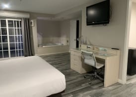 Wave Hotel Manhattan Beach 5