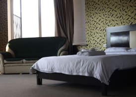 7 Star Hotel 5