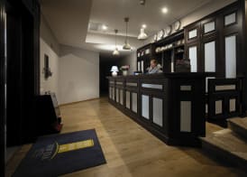 New Era Hotel Old Town Vibrant Nightlife Zone - parking with fee nearby - NOT at the hotel ! 2