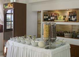 Magic Hotel 4
