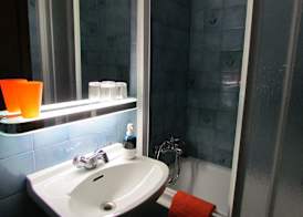 Barcelona City Seven Hostal 4