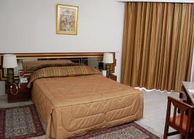 Diplomat 3