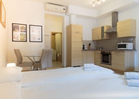 Made Inn Budapest 4