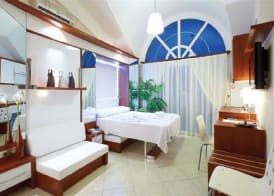 Seahorse Deluxe Hotel 3