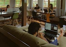 Nômades Riverside - Adventure Hostels & Coworking 5